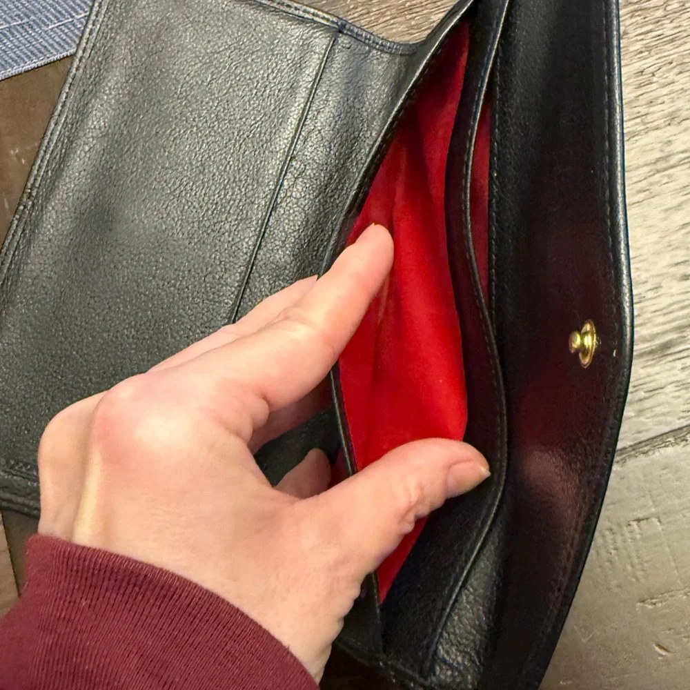 Dooney & Bourke Black Leather Wallet Red Interior Zipper Pouch - Picture 6 of 10
